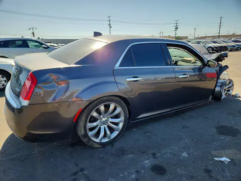 2019 Chrysler 300 VIN 2C3CCAEGXKH568677 фото 3