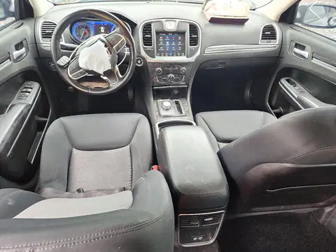 2C3CCAAG6KH693858 — 2019 Chrysler 300, Передняя часть, фото до ремонта