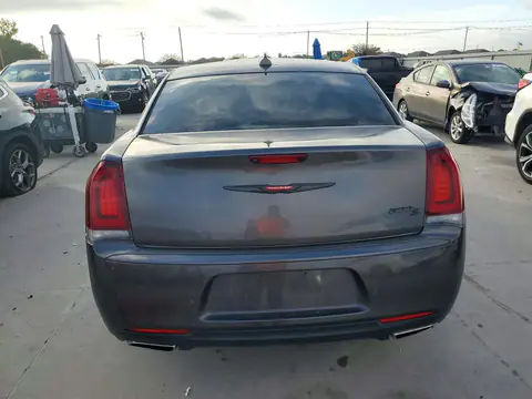 2C3CCABG8PH633506 — 2023 Chrysler 300, фото 6 с аукциона Copart, Передняя часть