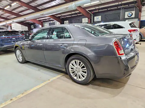 2014 Chrysler 300C VIN 2C3CCAKG2EH120541 фото 2