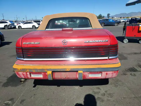 1C3XU5532NF270133 — 1992 Chrysler LE Baron, фото 6 с аукциона Copart, Мелкие вмятины и царапины