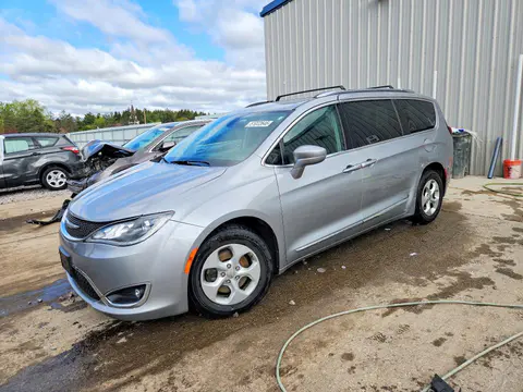 2C4RC1EG6HR822037 — 2017 Chrysler Pacifica, Боковая часть (Side), фото до ремонта