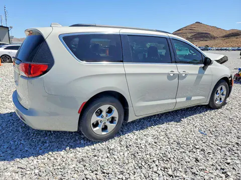 2017 Chrysler Pacifica VIN 2C4RC1CG3HR571092 фото 3