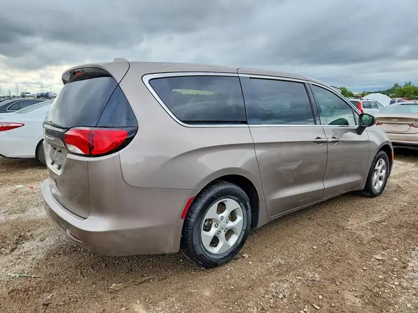 2C4RC1CG0HR827124 — 2017 Chrysler Pacifica, фото 3 с аукциона Copart, Передняя часть