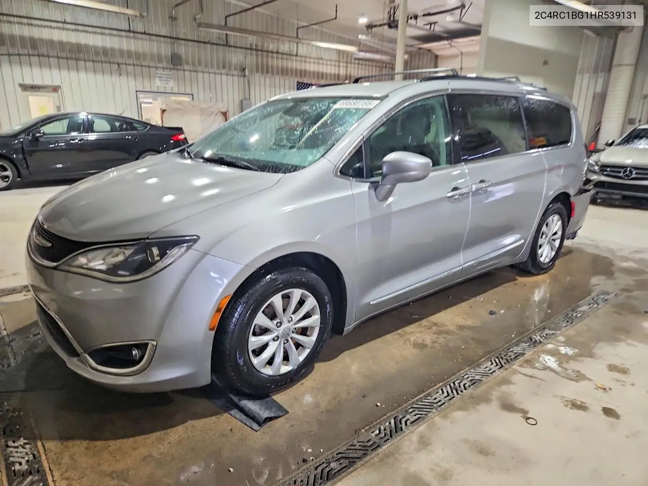2017 Chrysler Pacifica Touring L VIN 2C4RC1BG1HR539131 фото 1