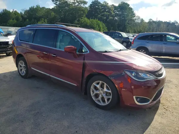2C4RC1EGXHR614369 — 2017 Chrysler Pacifica, фото 4 с аукциона Copart 28.09.2026, Передняя часть