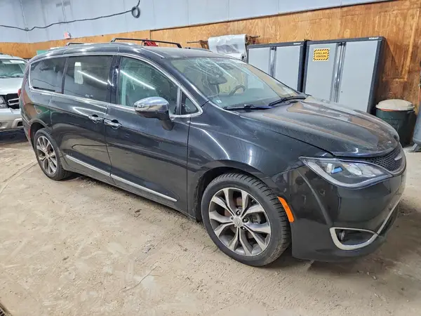 2C4RC1GG7HR648010 — 2017 Chrysler Pacifica, фото 4 с аукциона Copart 07.10.2026, Передняя часть