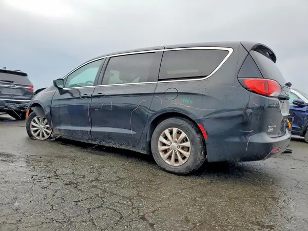 2C4RC1DG3HR611217 — 2017 Chrysler Pacifica, фото 2 с аукциона Copart 13.10.2026, Вандализм