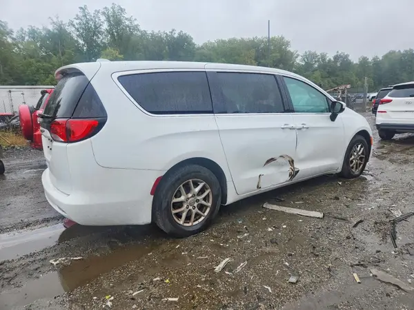 2C4RC1DG6HR756932 — 2017 Chrysler Pacifica, фото 3 с аукциона Copart, Боковая часть