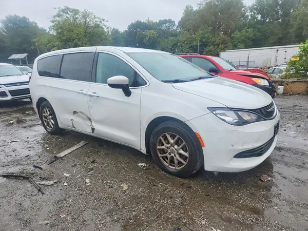 2C4RC1DG6HR756932 — 2017 Chrysler Pacifica, фото 4 с аукциона Copart, Боковая часть