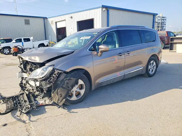 2C4RC1EG2HR537187 — 2017 Chrysler Pacifica, Передняя часть (Front End), фото до ремонта