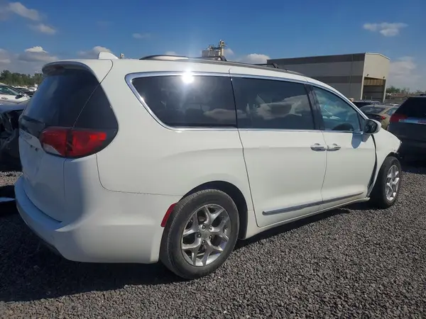 2C4RC1BG7HR505629 — 2017 Chrysler Pacifica, фото 3 с аукциона Copart, Передняя часть