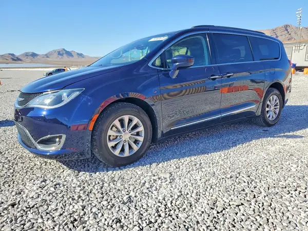 2C4RC1BG2HR743730 — 2017 Chrysler Pacifica, Боковая часть (Side), фото до ремонта