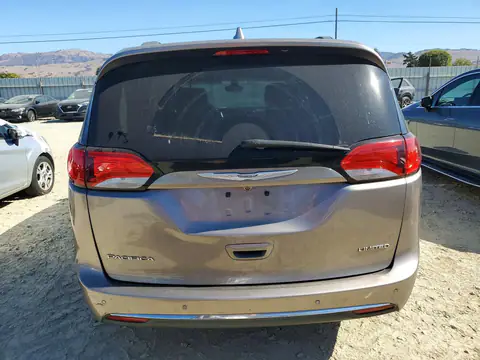 2C4RC1GG5HR616219 — 2017 Chrysler Pacifica, Механические повреждения, фото до ремонта