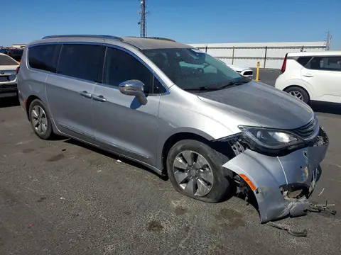 2018 Chrysler Pacifica VIN 2C4RC1N77JR118743 фото 4