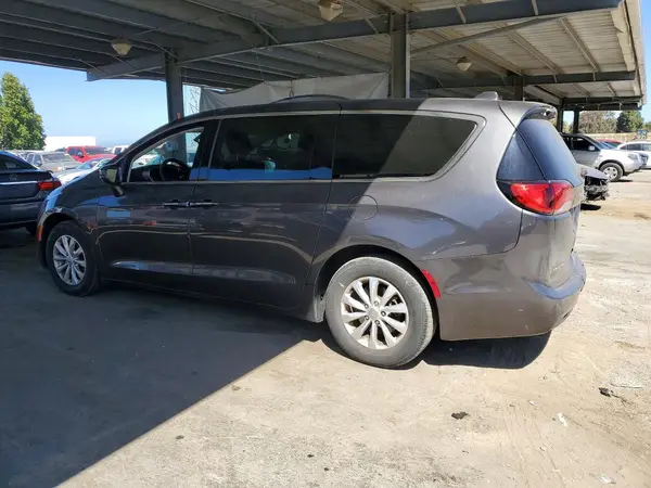 2C4RC1FG4JR278545 — 2018 Chrysler Pacifica, фото 2 с аукциона Copart 29.09.2026, Задняя часть