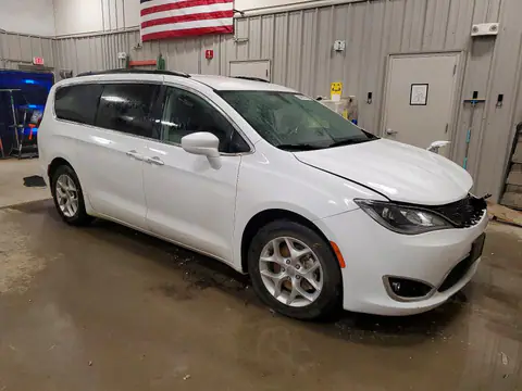2C4RC1FG1JR183120 — 2018 Chrysler Pacifica, фото 4 с аукциона Copart 30.09.2026, Передняя часть