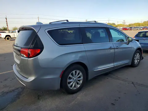 2018 Chrysler Pacifica VIN 2C4RC1BG5JR290449 фото 3