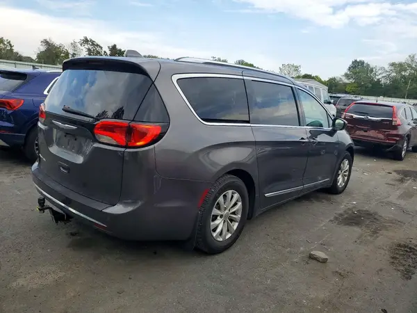 2C4RC1BG5JR104246 — 2018 Chrysler Pacifica, фото 3 с аукциона Copart 06.10.2026, Передняя часть