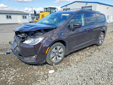 2C4RC1L72JR359323 — 2018 Chrysler Pacifica, Передняя часть (Front End), фото до ремонта