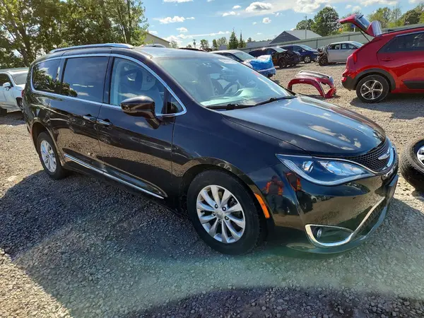 2C4RC1BG5JR152152 — 2018 Chrysler Pacifica, фото 4 с аукциона Copart 30.09.2026, Передняя часть