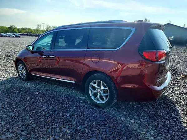 2C4RC1GG8JR251573 — 2018 Chrysler Pacifica, фото 2 с аукциона Copart, Передняя часть