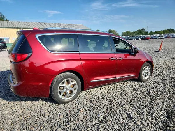 2C4RC1GG8JR251573 — 2018 Chrysler Pacifica, фото 3 с аукциона Copart, Передняя часть