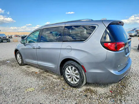 2018 Chrysler Pacifica VIN 2C4RC1BG1JR217403 фото 2