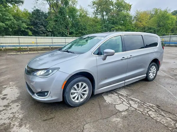 2C4RC1FG9JR365650 — 2018 Chrysler Pacifica, Боковая часть (Side), фото до ремонта