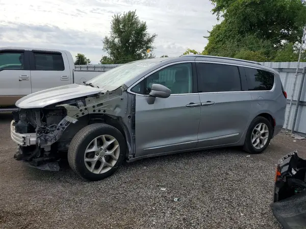 2C4RC1EG5JR268835 — 2018 Chrysler Pacifica, Передняя часть (Front End), фото до ремонта