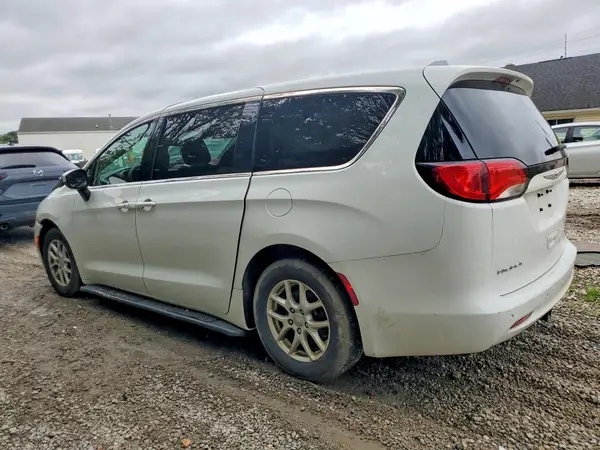 2C4RC1CGXJR257476 — 2018 Chrysler Pacifica, фото 2 с аукциона Copart 30.09.2026, Механические повреждения