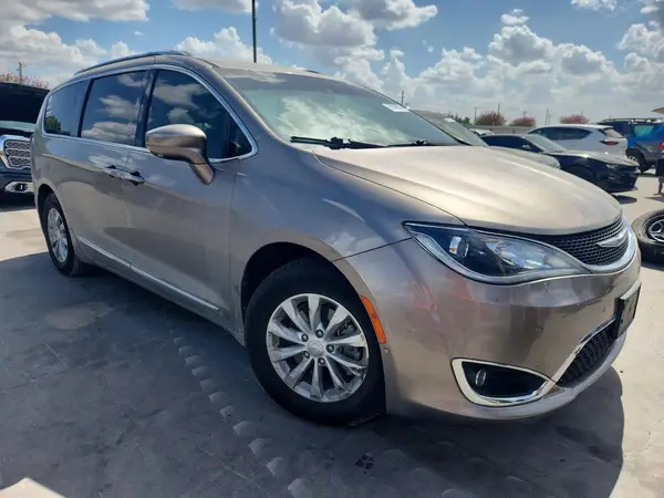 2C4RC1EG9JR139237 — 2018 Chrysler Pacifica, фото 4 с аукциона Copart 05.10.2026, Механические повреждения