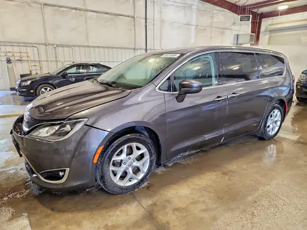 2C4RC1FG2JR101864 — 2018 Chrysler Pacifica, Передняя часть (Front End), фото до ремонта