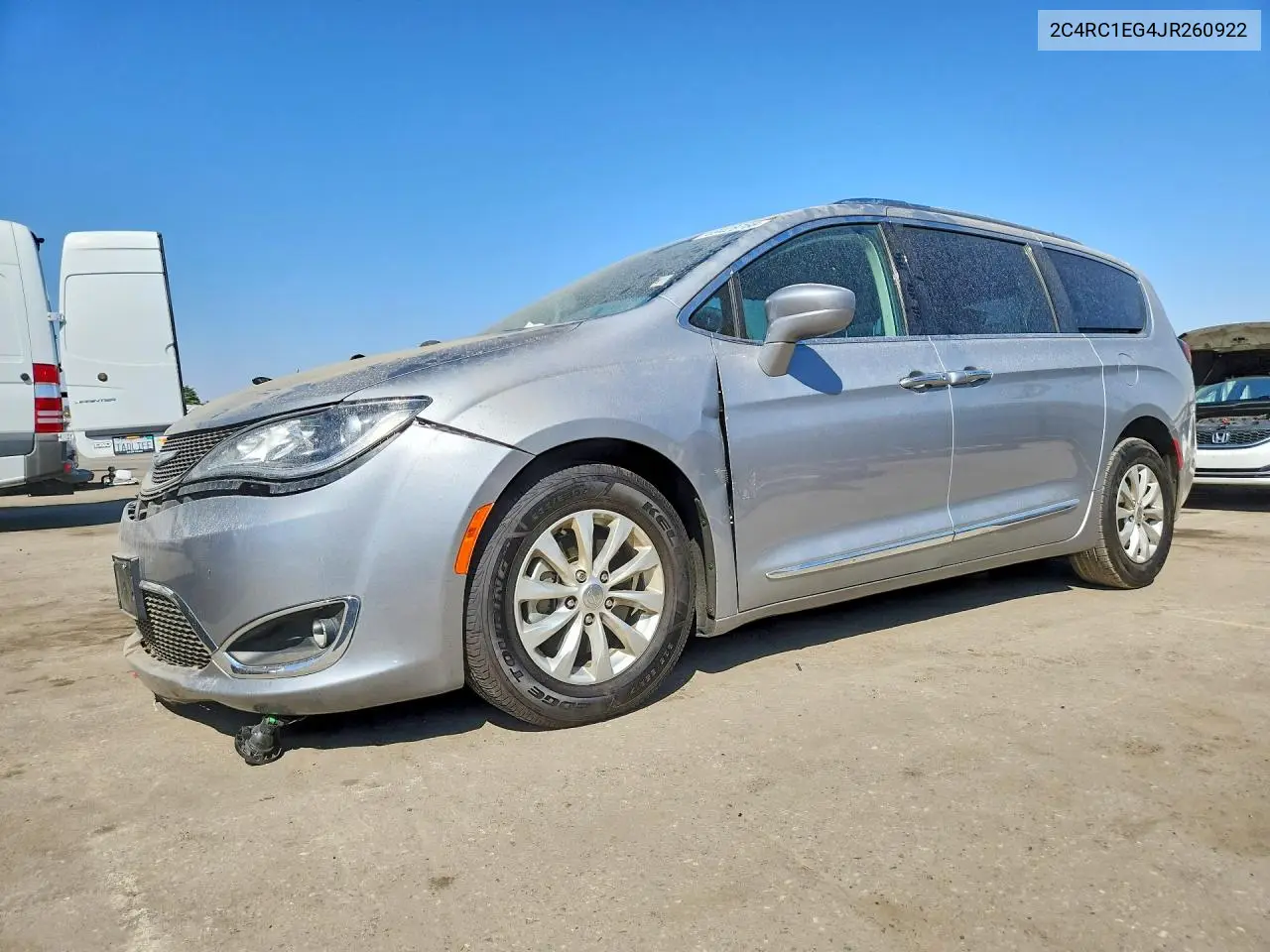 2C4RC1EG4JR260922 Chrysler Pacifica 2018 — повреждение Пожар, фото до ремонта