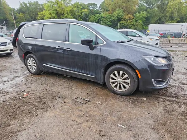 2C4RC1BG8JR292227 — 2018 Chrysler Pacifica, фото 4 с аукциона Copart 06.10.2026, Задняя часть