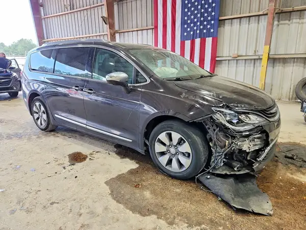 2C4RC1N77JR127149 — 2018 Chrysler Pacifica, фото 4 с аукциона Copart, Передняя часть
