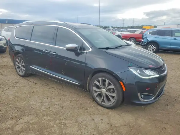 2C4RC1GG3JR338068 — 2018 Chrysler Pacifica, фото 4 с аукциона Copart, Подтопление
