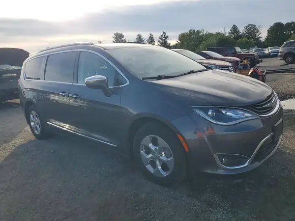 2C4RC1N70JR230526 — 2018 Chrysler Pacifica, фото 4 с аукциона Copart 02.10.2026, Боковая часть