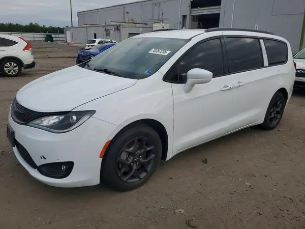 2C4RC1BG7JR261809 — 2018 Chrysler Pacifica, Механические повреждения (Mechanical), фото до ремонта