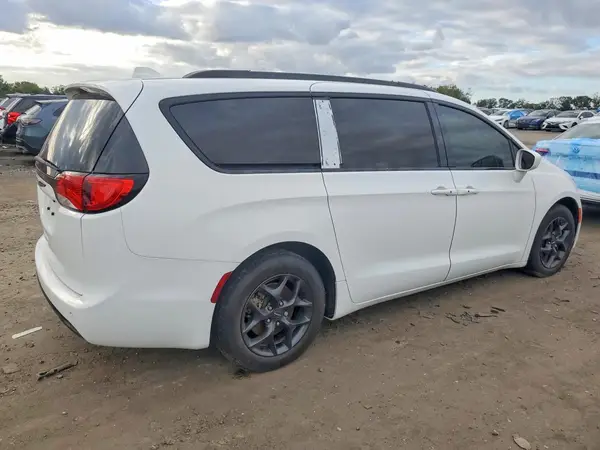 2C4RC1BG7JR261809 — 2018 Chrysler Pacifica, фото 3 с аукциона Copart 30.09.2026, Механические повреждения