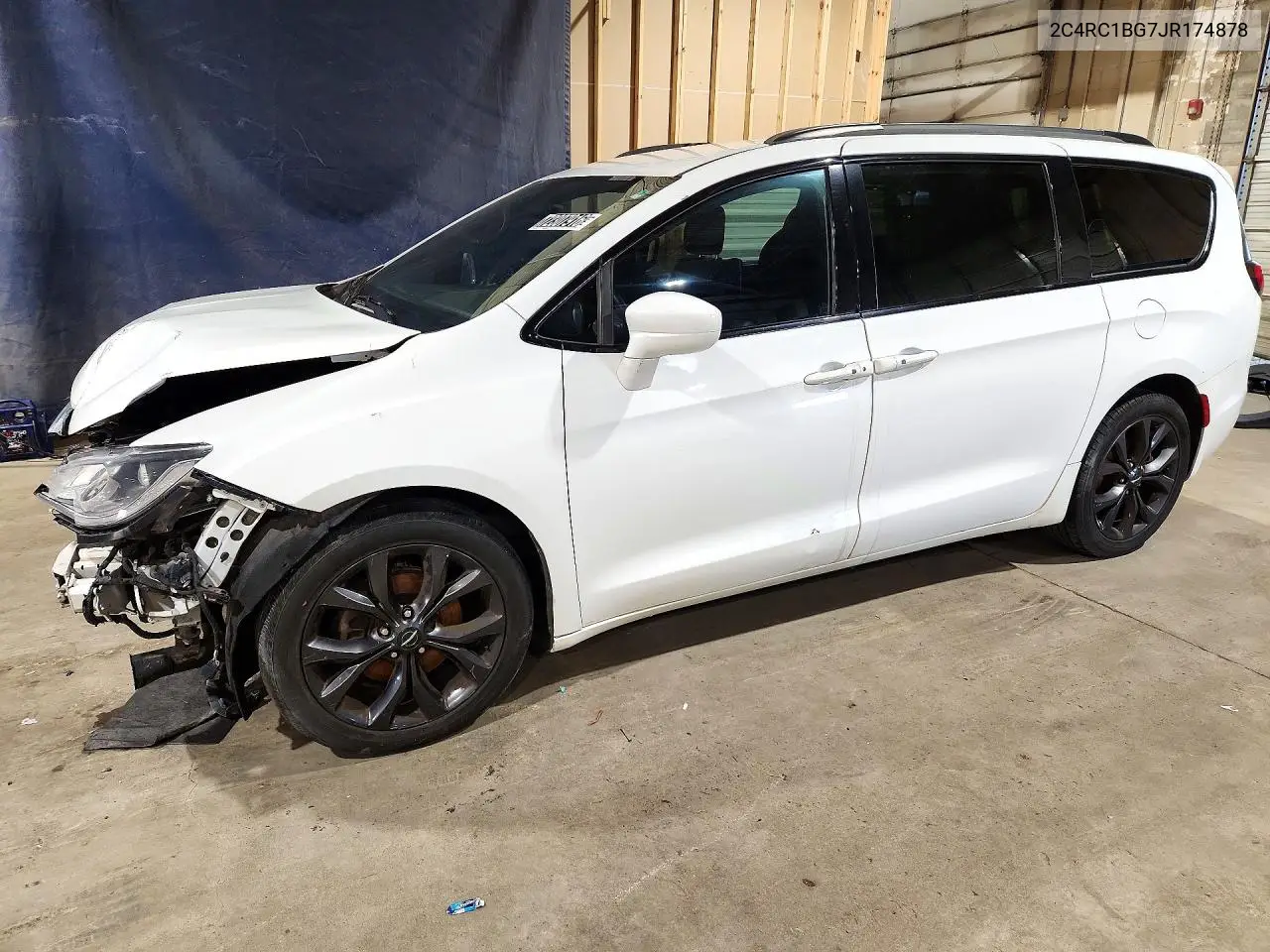 2018 Chrysler Pacifica Touring L VIN 2C4RC1BG7JR174878 фото 1