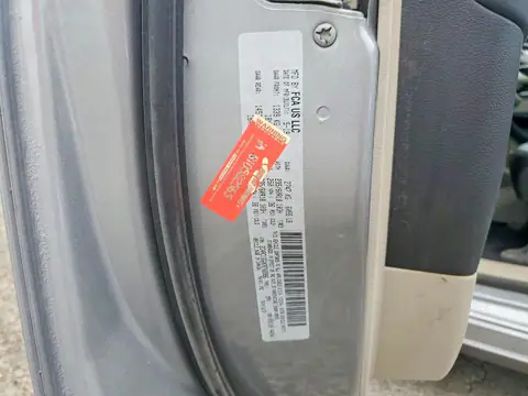 2C4RC1GG0KR702996 — 2019 Chrysler Pacifica, фото 13 с аукциона Copart 14.10.2026, Град