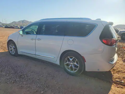 2C4RC1GG5KR730826 — 2019 Chrysler Pacifica, фото 2 с аукциона Copart 29.09.2026, Боковая часть