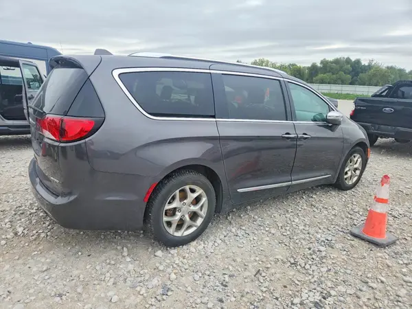 2C4RC1GG0KR737778 — 2019 Chrysler Pacifica, фото 3 с аукциона Copart, Подтопление