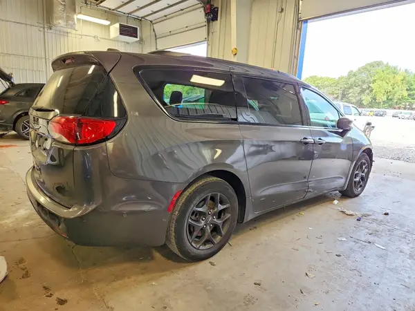2C4RC1EG3KR576801 — 2019 Chrysler Pacifica, фото 3 с аукциона Copart, Передняя часть