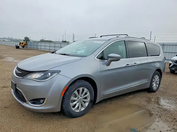 2C4RC1BGXKR680593 — 2019 Chrysler Pacifica, Задняя часть (Rear End), фото до ремонта