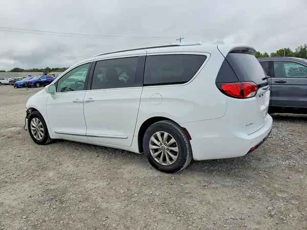2C4RC1BG6KR626756 — 2019 Chrysler Pacifica, фото 2 с аукциона Copart 05.10.2026, Передняя часть