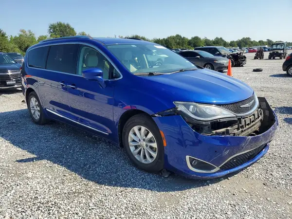 2C4RC1BG7KR652198 — 2019 Chrysler Pacifica, фото 4 с аукциона Copart 05.10.2026, Передняя часть
