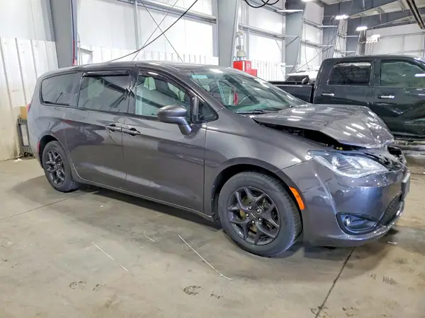 2C4RC1FG7KR575407 — 2019 Chrysler Pacifica, фото 4 с аукциона Copart, Передняя часть
