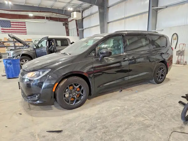 2C4RC1EG5KR629112 — 2019 Chrysler Pacifica, Мелкие вмятины и царапины (Minor Dent/Scratches), фото до ремонта